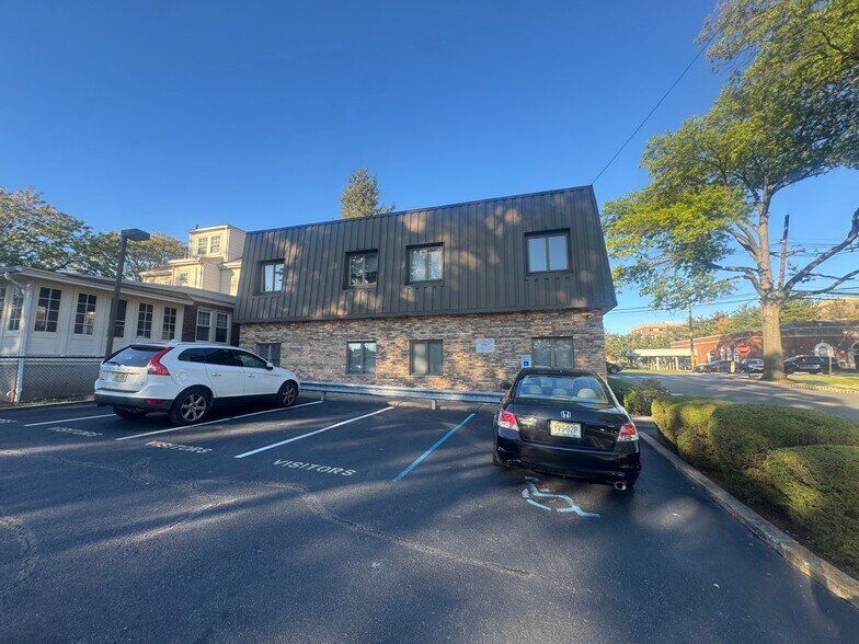 More Photos Of 359 Centre St, Nutley Office For Lease