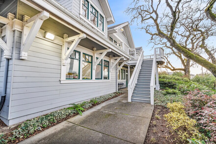 More Photos Of 418 Aviation Blvd, Santa Rosa Medical For Sale