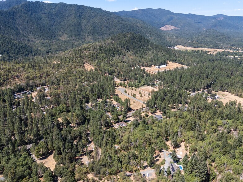 More Photos Of 4697 E Evans Creek Rd, Rogue River Land For Sale