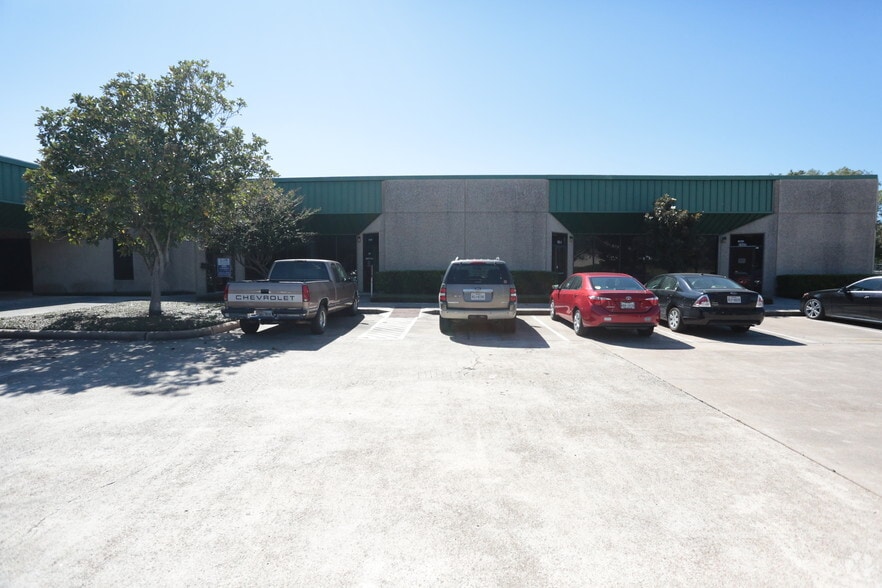 Primary Photo Of 10620 Stebbins Cir, Houston Unknown For Lease