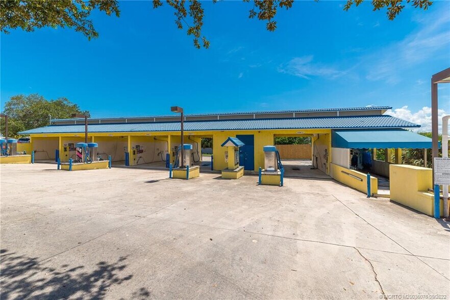 More Photos Of 1630 NE Jensen Beach Blvd, Jensen Beach Carwash For Sale