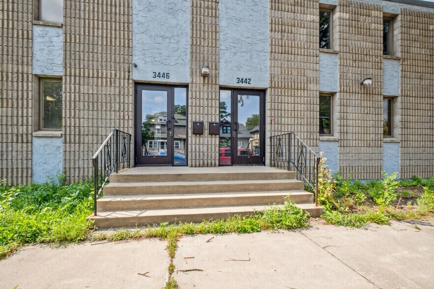 More Photos Of 3438-3446 Snelling Ave S, Minneapolis Distribution For Lease