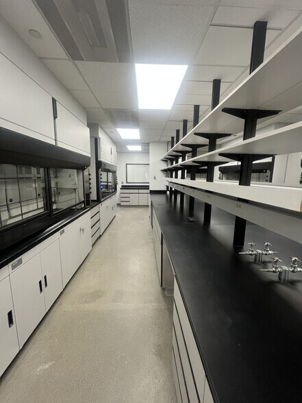 More Photos Of 23 Business Park Dr, Branford Research And Development For Lease