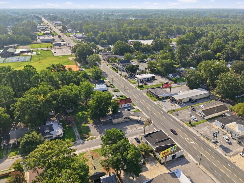 More Photos Of 1513 W Vernon Ave, Kinston General Retail For Lease