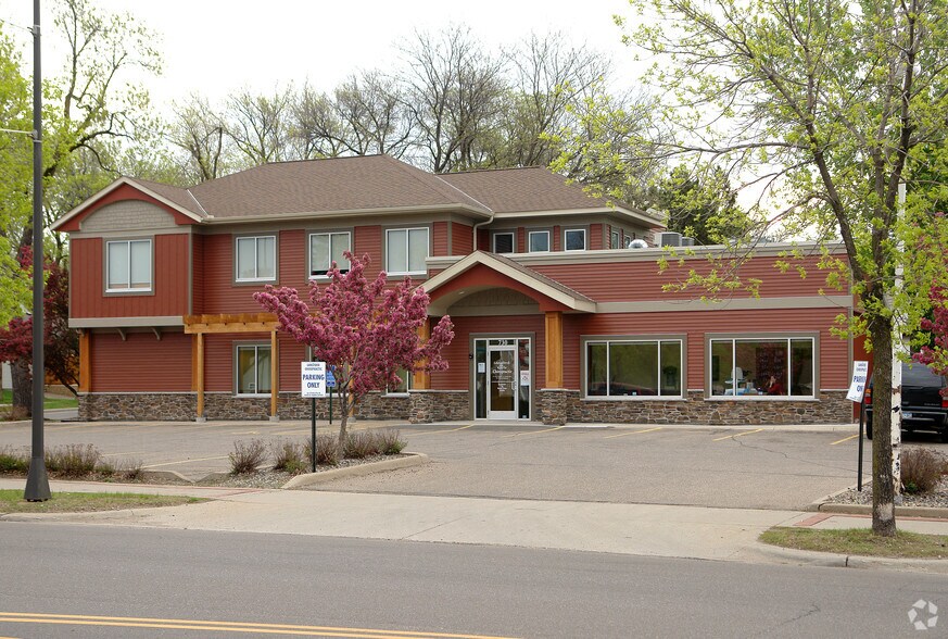 Primary Photo Of 730 Cleveland Ave S, Saint Paul Medical For Sale