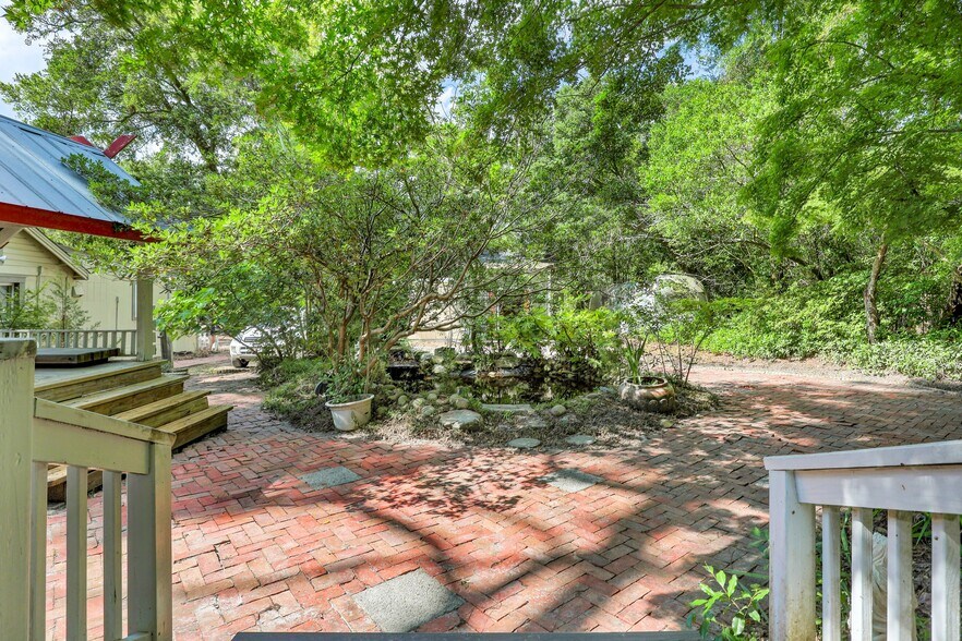 More Photos Of 4911 Oleander Dr, Wilmington General Retail For Sale