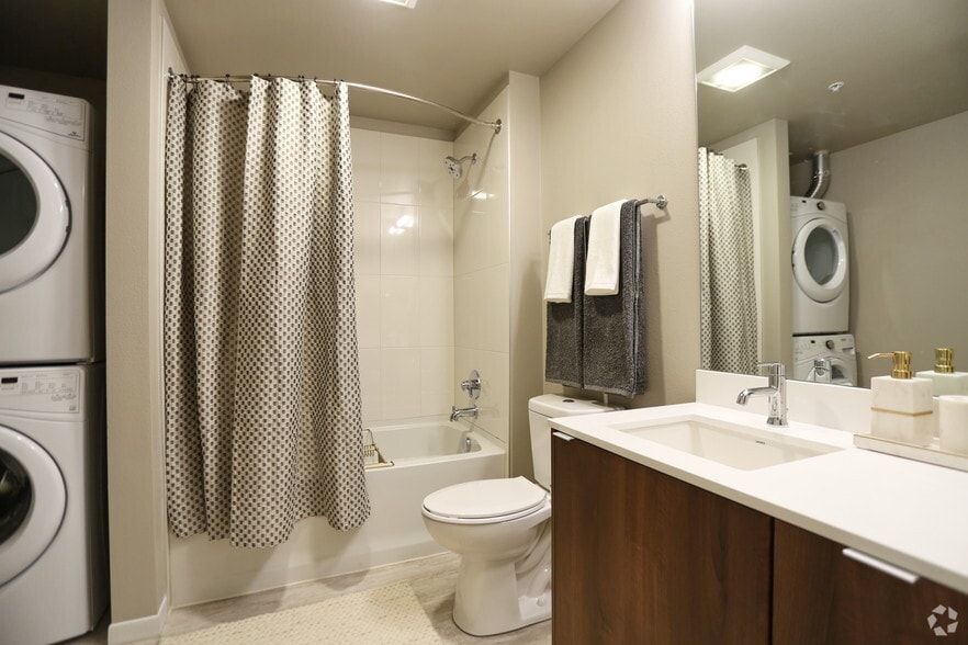 More Photos Of 910 John St, Seattle Apartments For Lease