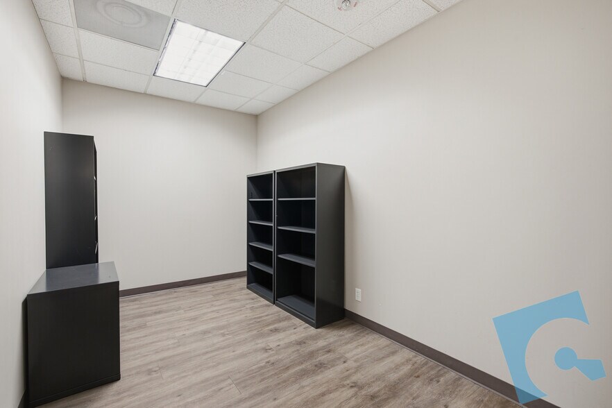 More Photos Of 250 Decker Dr, Irving Office For Lease