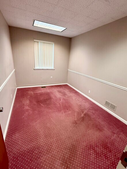 More Photos Of 108 S Main St, Madisonville Office Residential For Sale