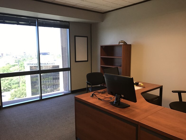 More Photos Of 1777 NE Loop 410, San Antonio Office For Lease