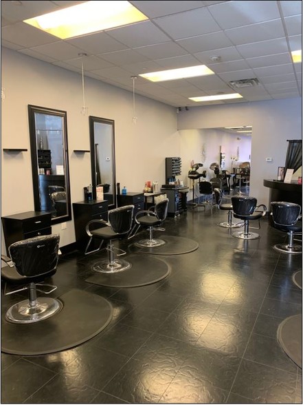 More Photos Of 5070 Sunrise Hwy, Massapequa Park Unknown For Lease