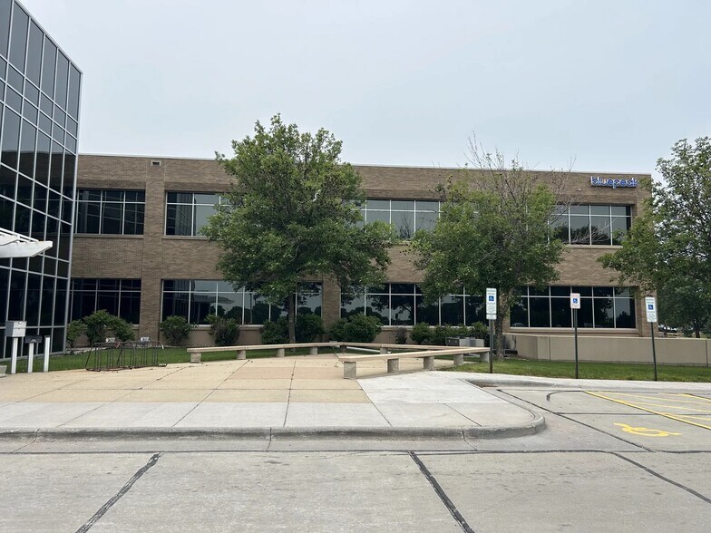 More Photos Of 5100 S Broadband Ln, Sioux Falls Office For Lease