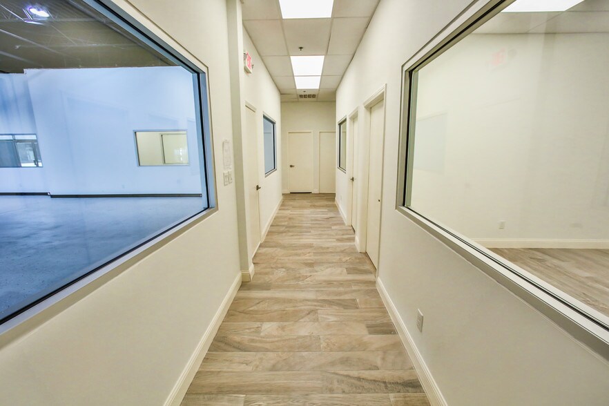 More Photos Of 213 Shaw Ave, Pasadena Industrial For Lease