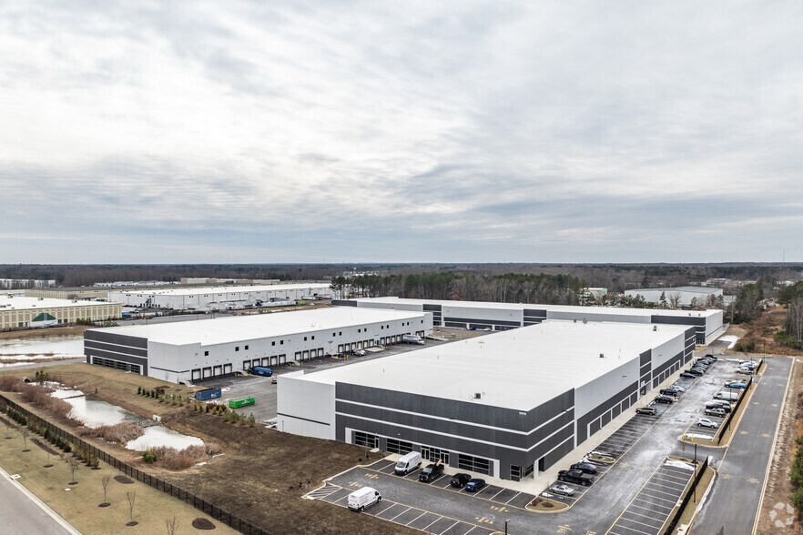 More Photos Of 12075 Harley Club Dr, Ashland Distribution For Lease