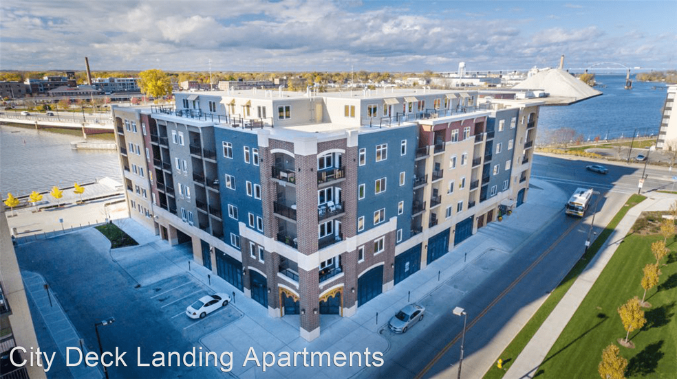 More Photos Of 401 N Washington St, Green Bay Apartments For Sale