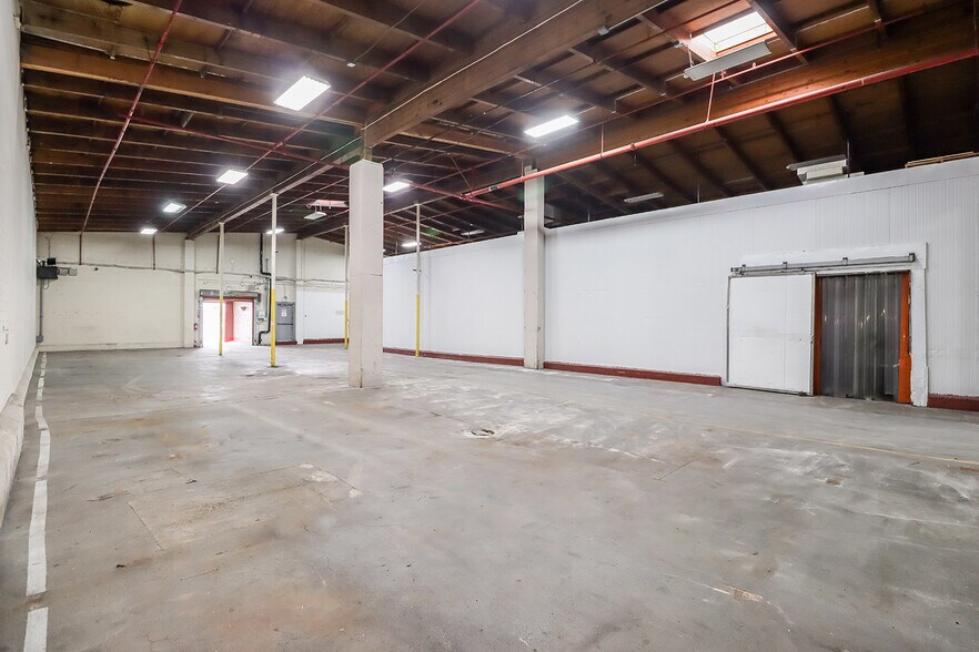 More Photos Of 1530 1st St, San Fernando Manufacturing For Lease