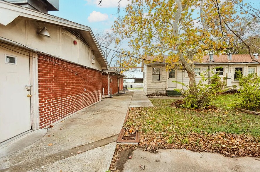 More Photos Of 109-111 S 33rd St, Temple Assisted Living For Sale