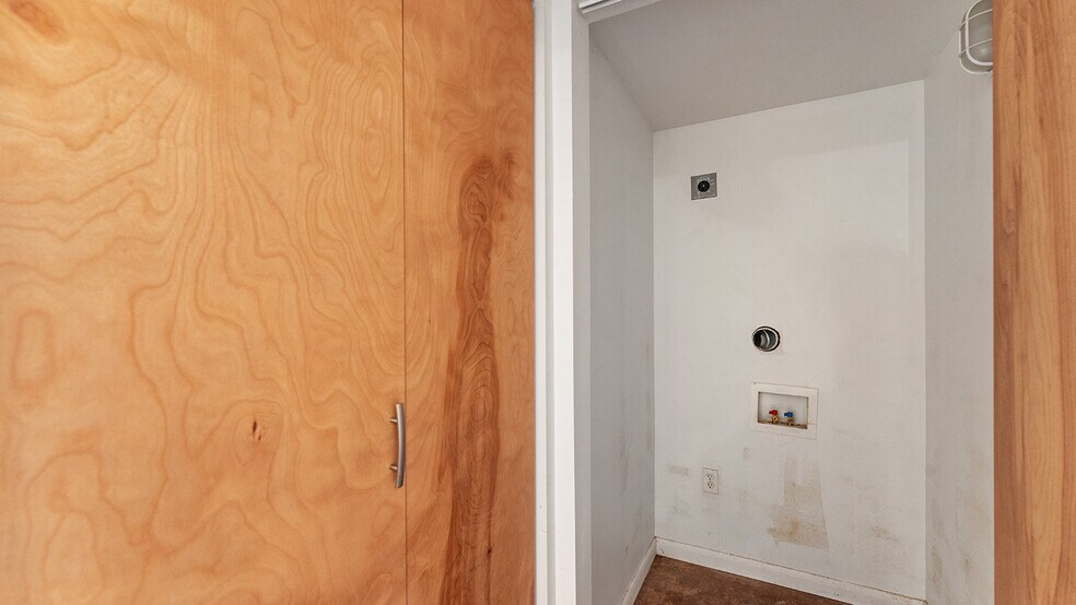 More Photos Of 1320 E Pump Station Rd, Fayetteville Light Manufacturing For Sale