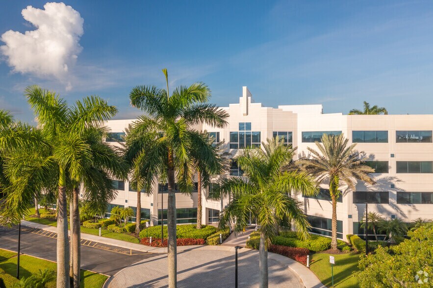 More Photos Of 1551 Sawgrass Corporate Pky, Sunrise Office For Lease