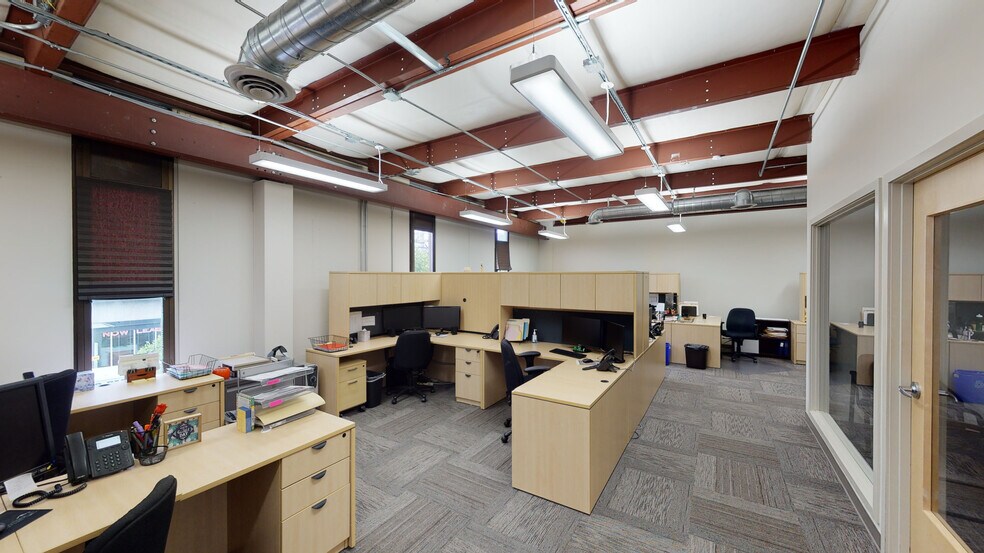 More Photos Of 711 6th Ave N, Seattle Office For Lease