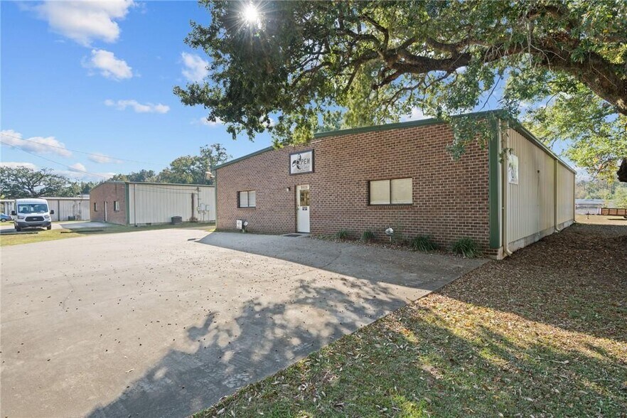 More Photos Of 9505 Old Highway 43, Creola Industrial For Sale