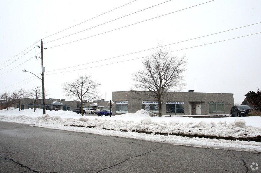 Primary Photo Of 2 Marconi Ct, Caledon Showroom For Lease