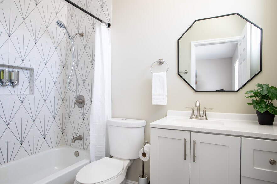 More Photos Of 1227 E Grovecenter St, West Covina Specialty For Sale