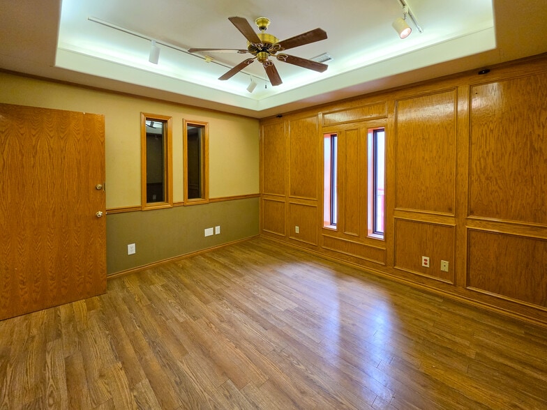 More Photos Of 125 Ruidosa Ave, Abilene Warehouse For Lease