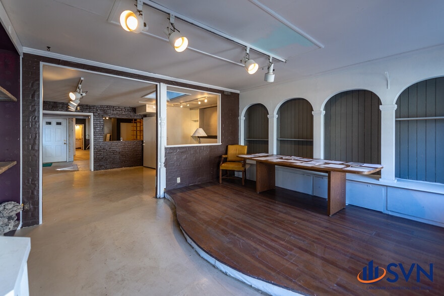 More Photos Of 115 Cedar Ave, St Charles Storefront Retail Office For Sale