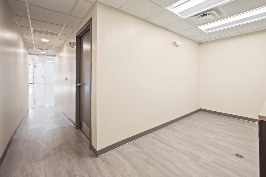More Photos Of 1401 Mount Vernon Rd, Newark Manufacturing For Lease