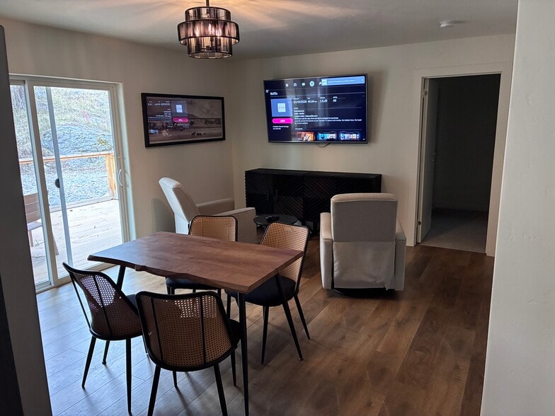 More Photos Of 7951 Hwy 35, Bigfork Restaurant For Lease