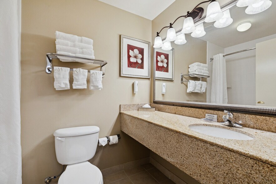 More Photos Of 130 Holiday Blvd, Covington Hotel For Sale