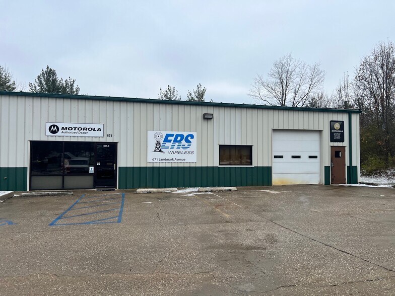 Primary Photo Of 1365 W Bloomfield Rd, Bloomington Storefront Retail Office For Lease
