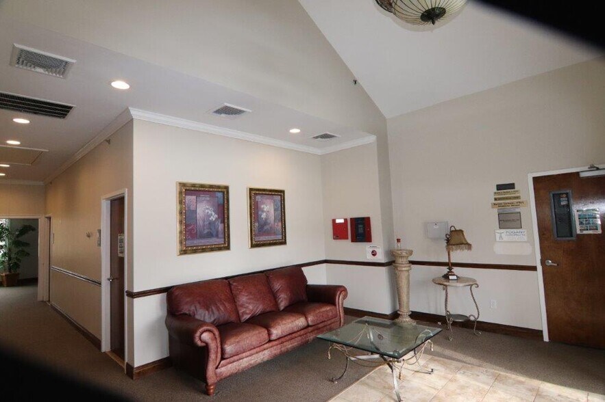 More Photos Of 104 Charles Eldridge Rd, Lakeville Office For Lease
