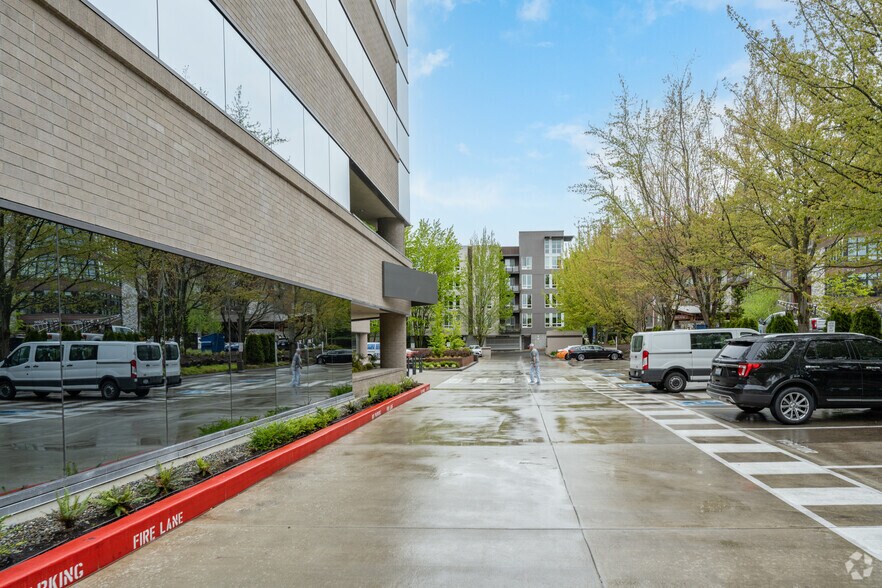 More Photos Of 7525 SE 24th St, Mercer Island Office For Lease
