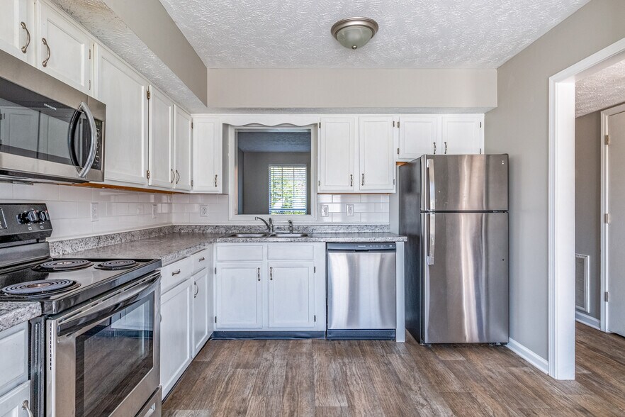 More Photos Of 291 Dunbar Cave Rd, Clarksville Multifamily For Sale