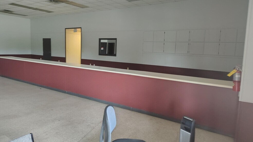 More Photos Of 4858 Mercer University Dr, Macon-Bibb Warehouse For Lease