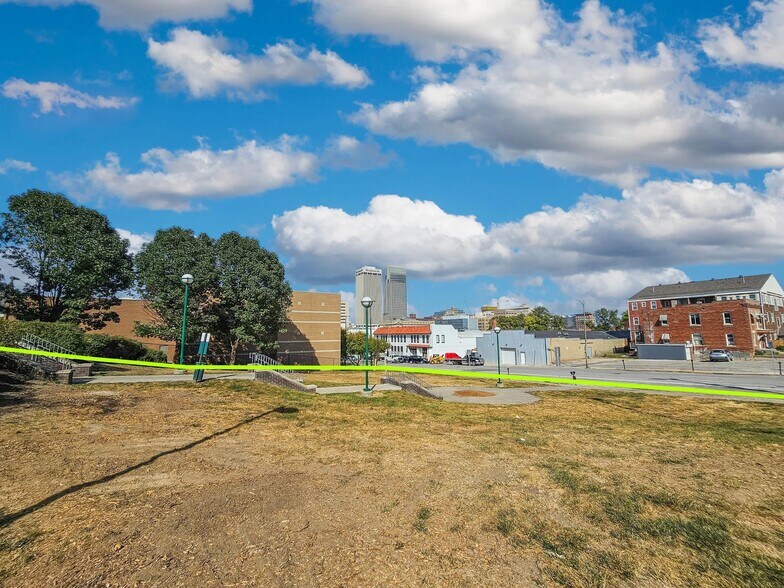 More Photos Of NWC 20th & Jones Street, Omaha Land For Sale