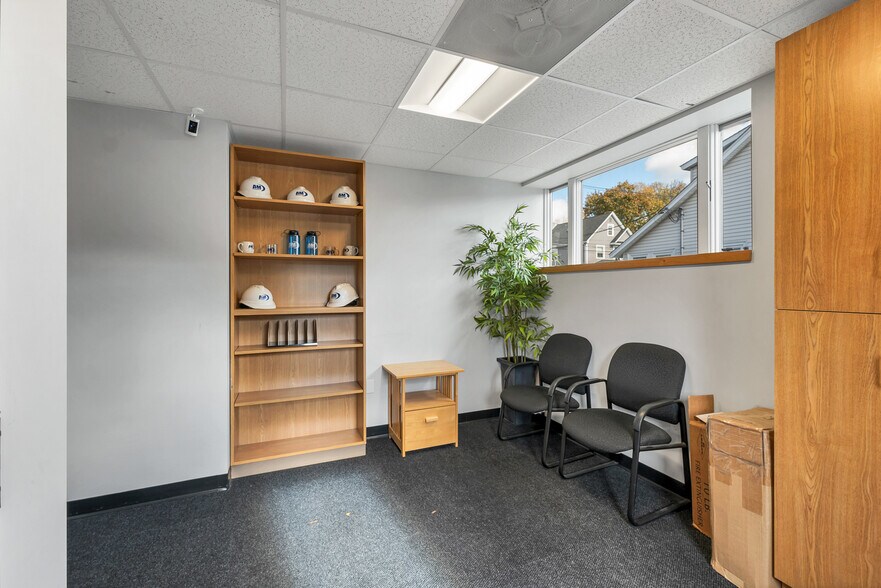 More Photos Of 36 W Water St, Wakefield Office For Sale
