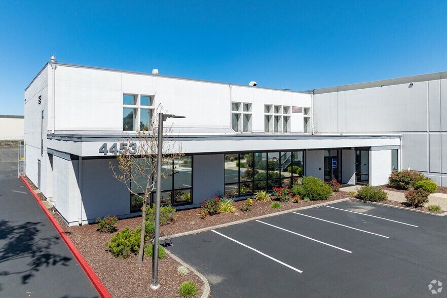 More Photos Of 4401-4457 Park Rd, Benicia Warehouse For Lease