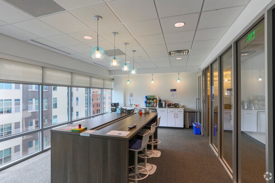 More Photos Of 200 E Broad St, Greenville Office For Lease