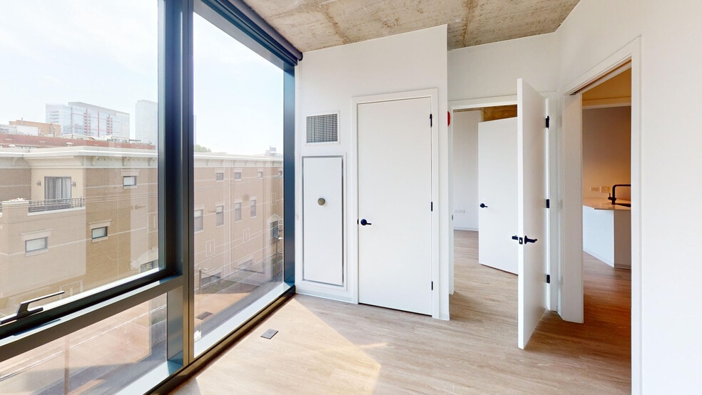 More Photos Of 1717 S Michigan Ave, Chicago Apartments For Lease