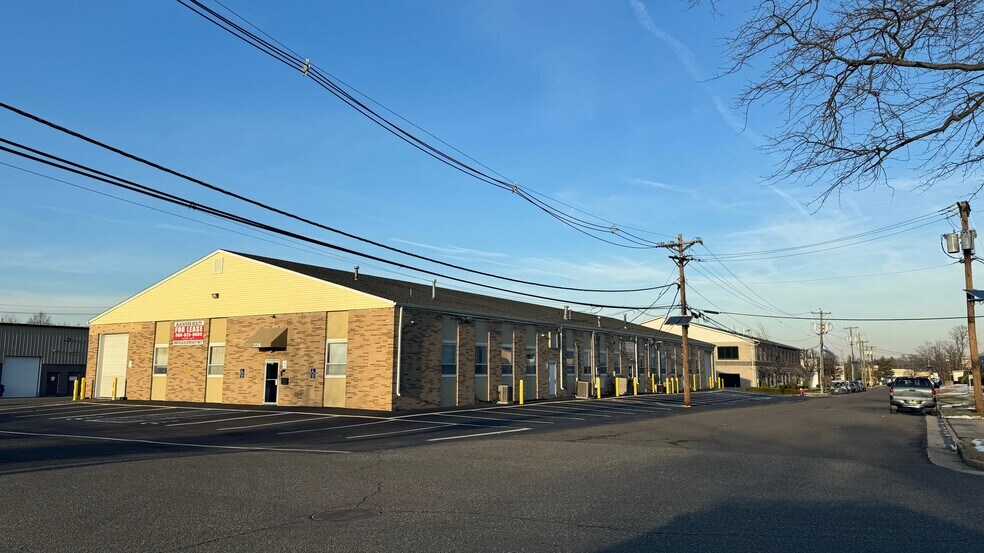 More Photos Of 236 Blackford Ave, Middlesex Warehouse For Lease