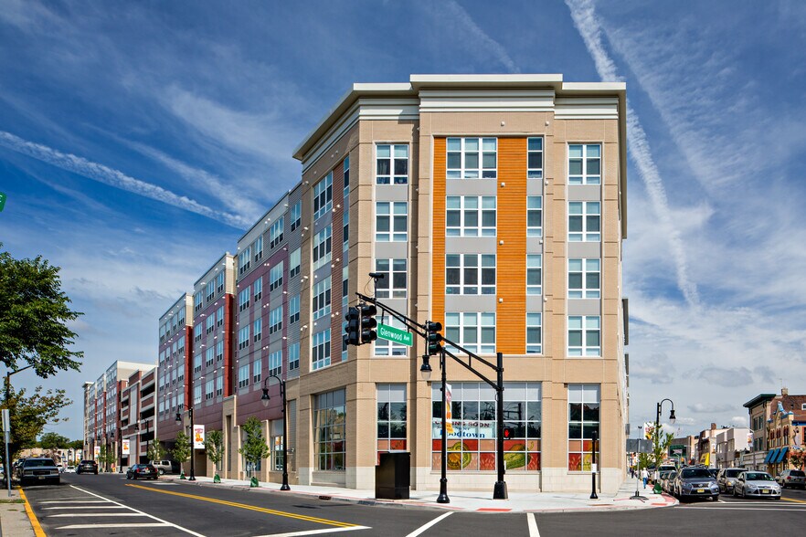 More Photos Of 300 Glenwood Ave, Bloomfield Apartments For Lease