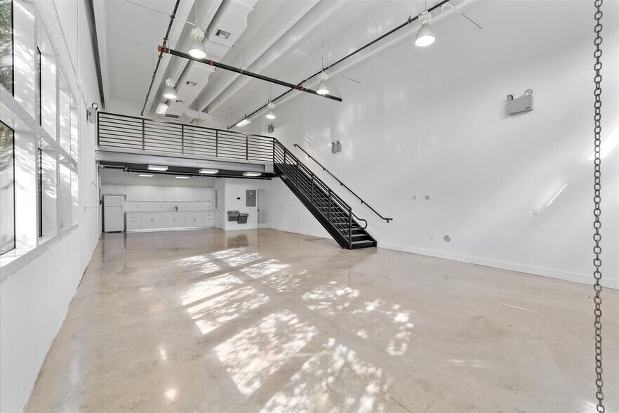 More Photos Of 64 NW 54th St, Miami Loft Creative Space For Sale