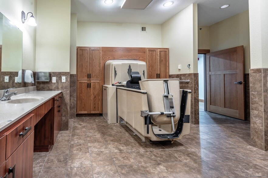 More Photos Of 394 Woodland Dr, Fergus Falls Assisted Living For Sale