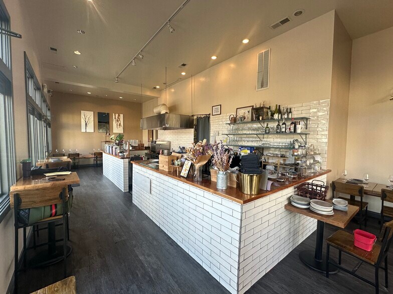 More Photos Of 27 Devine St, San Jose Storefront Retail Office For Sale