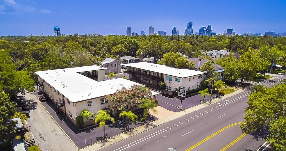 1501 Dr Martin Luther King Jr St N, Saint Petersburg, FL 33704 Motel