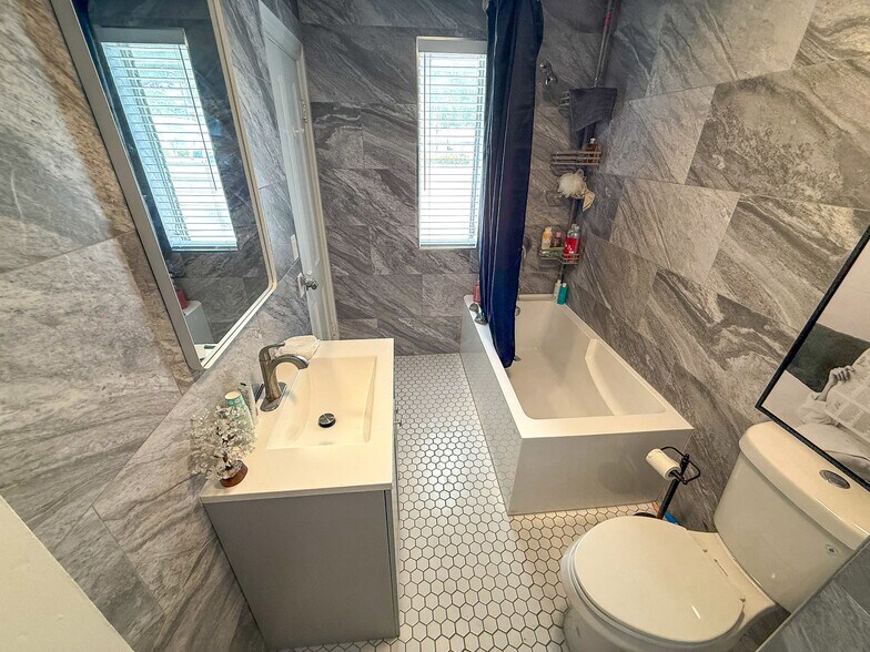 More Photos Of , Lake Worth Multifamily For Sale