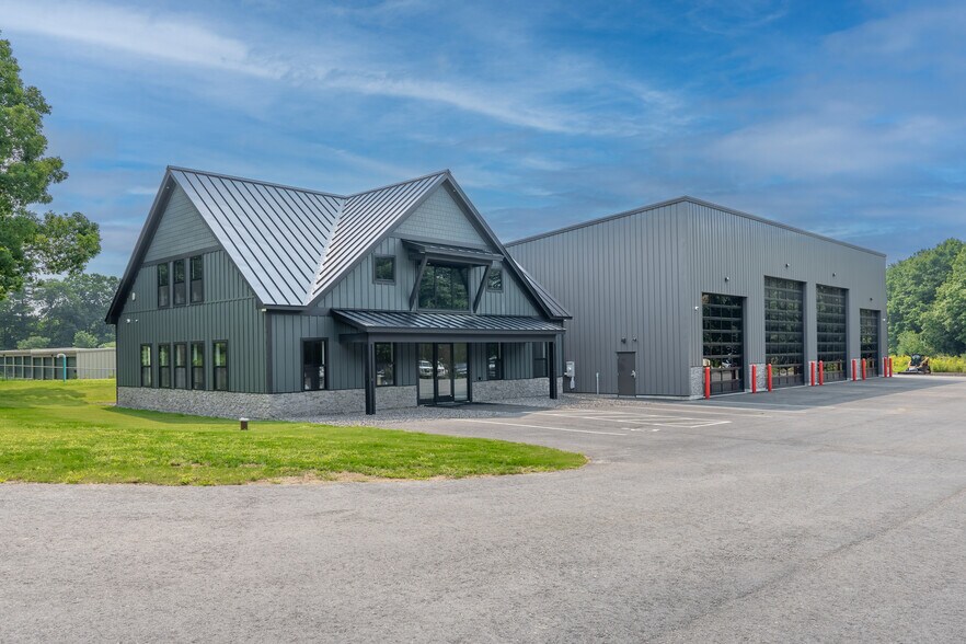 More Photos Of 128 Greenview Dr, Rollinsford Office For Lease